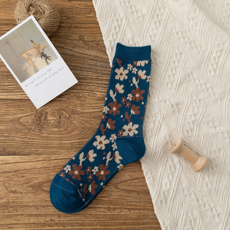 Chic Green Floral Socks