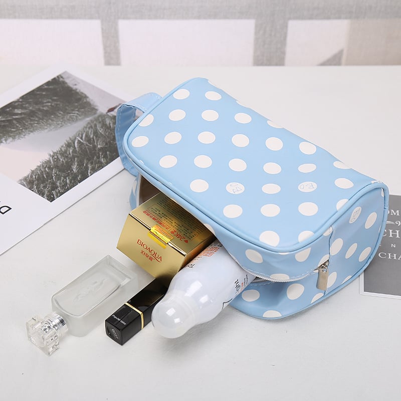 Cosmetic Bag Image 4