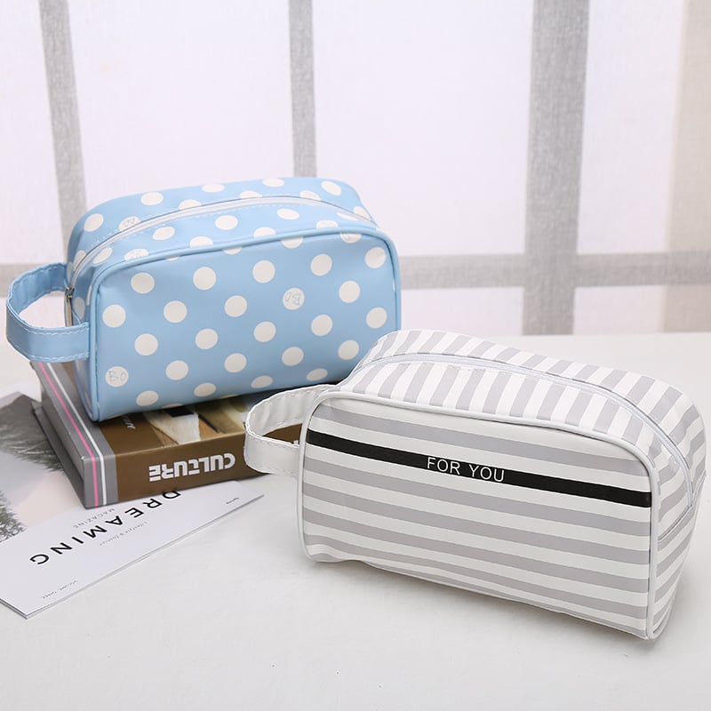 Cosmetic Bag Image 5