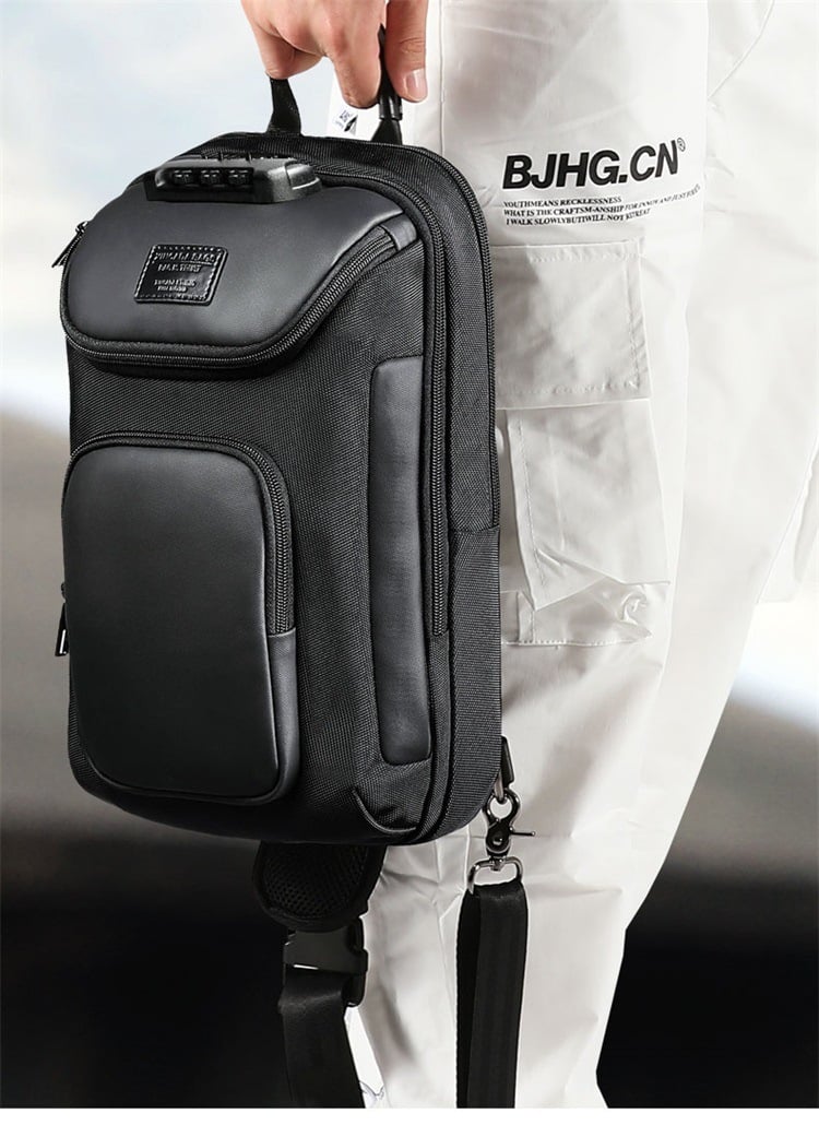 Sports Messenger Bag Functionality