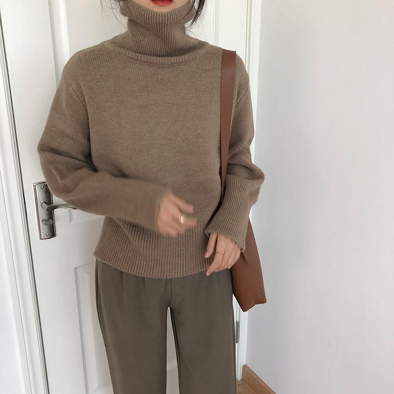 Lazy Style Turtleneck Sweater in Camel