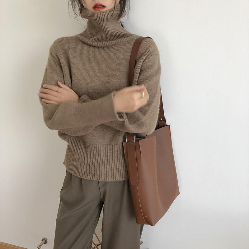 Lazy Style Turtleneck Sweater in Beige