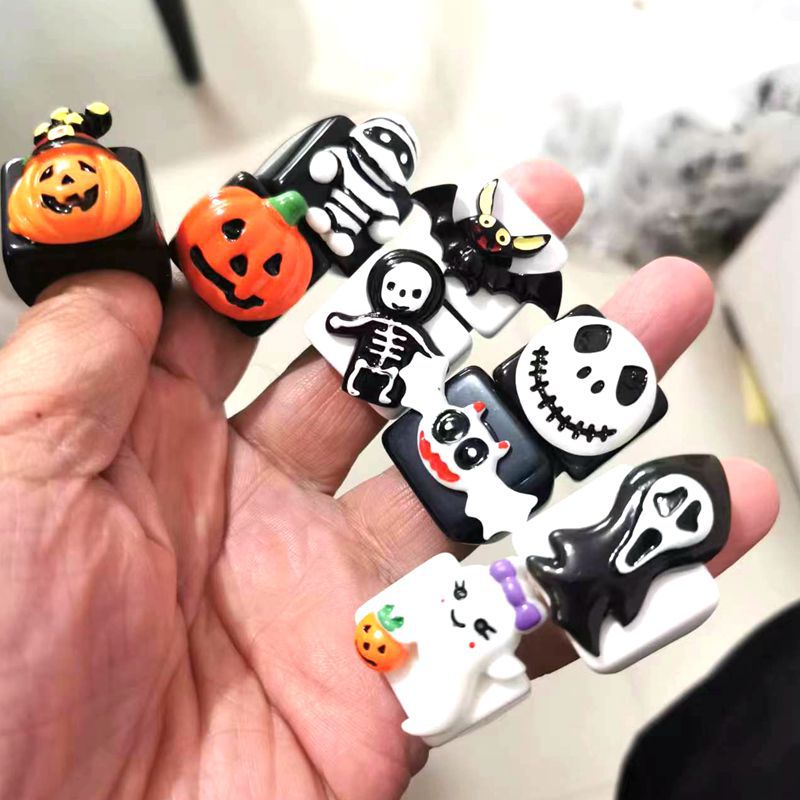 Halloween Knuckle Ring 1