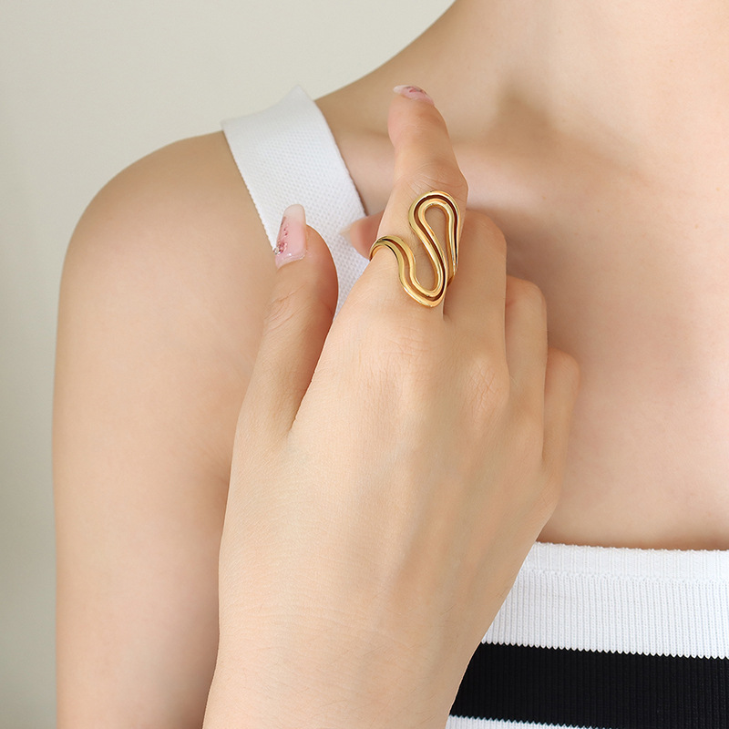 Stylish Retro Ring