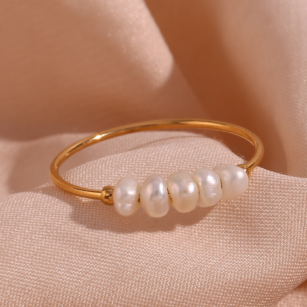 Stainless Steel Light Luxury Ring Image 3