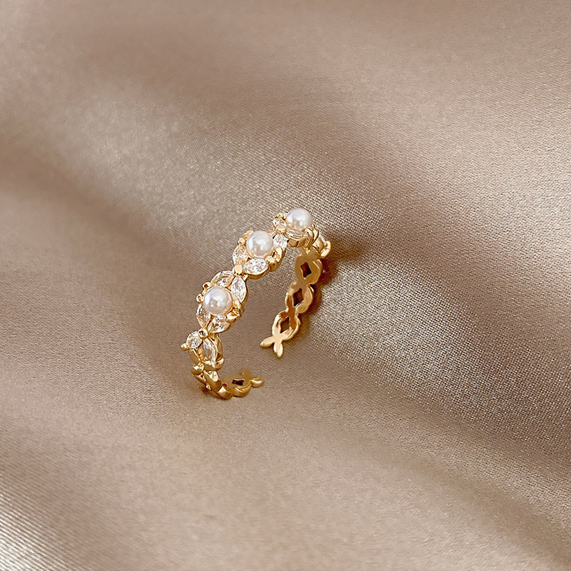 Elegant Gold Pearl Zircon Ring 5