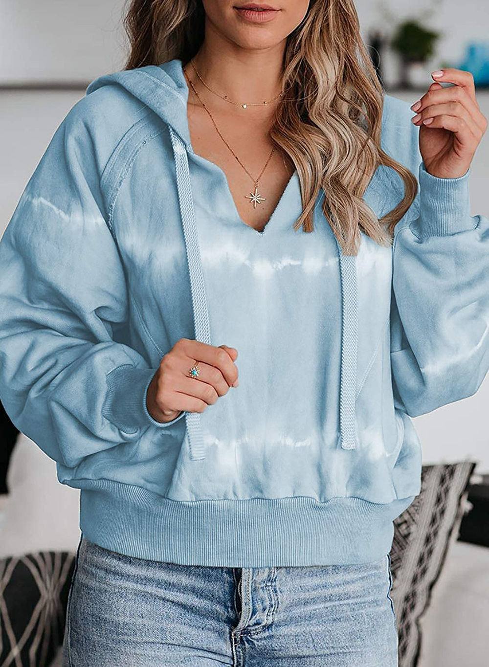 Hooded Sweater Image 3