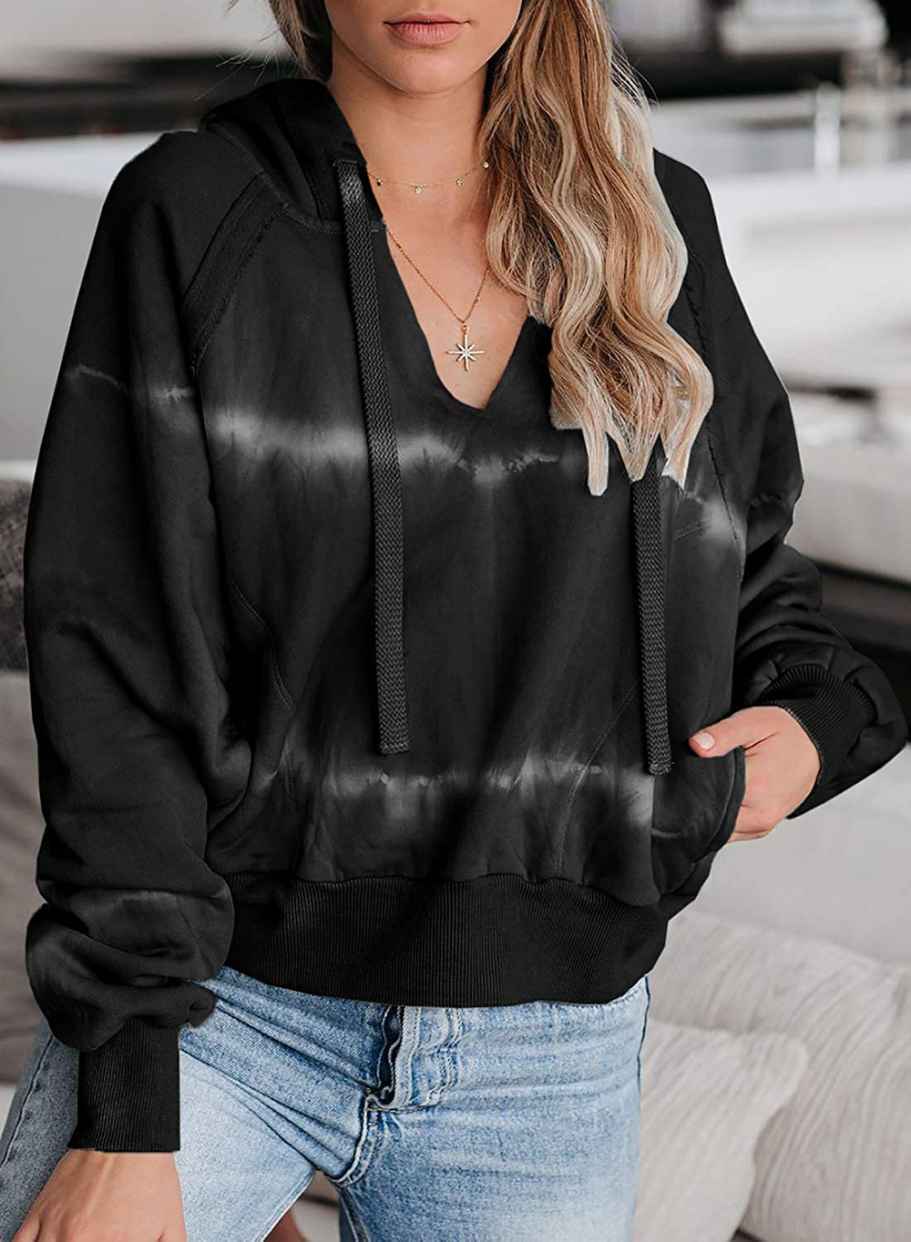 Hooded Sweater Image 8