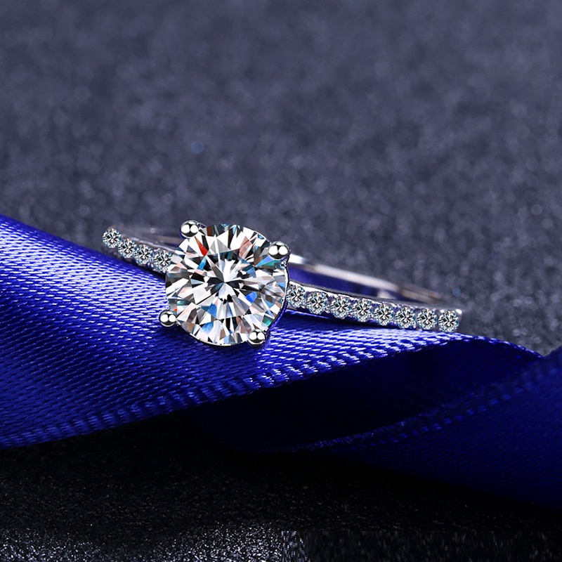 Elegant Design Ring