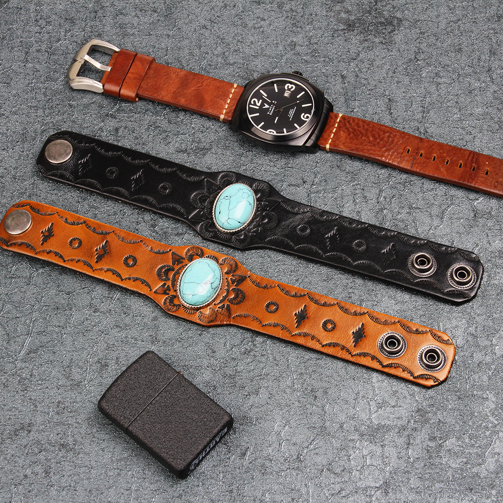 Fashion Turquoise Totem Leather Bracelet - Detail View 1