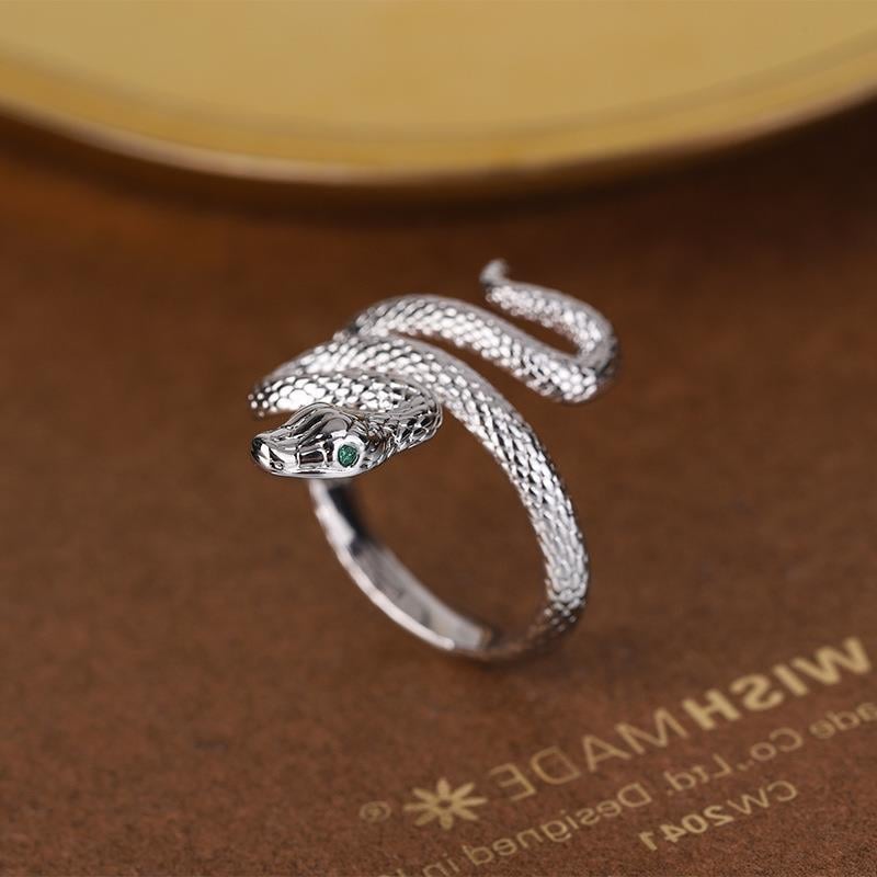 Yellow Gold Winding Diamond Green Eye Snake Ring