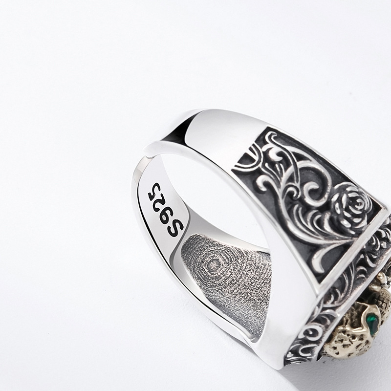 Skull Ring Image 5