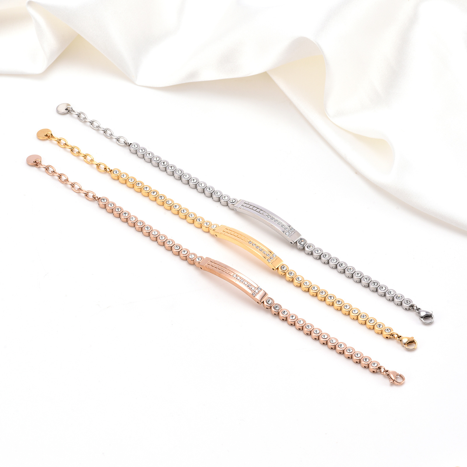 Popular Light Luxury High-grade Inlaid Stone Double T Bracelet Image 3
