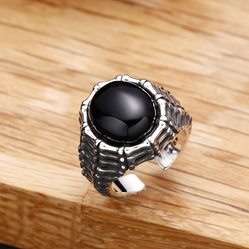 Men's and Women's Rings Image 2