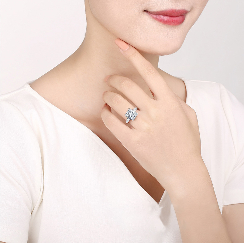 Emerald Ring on Hand