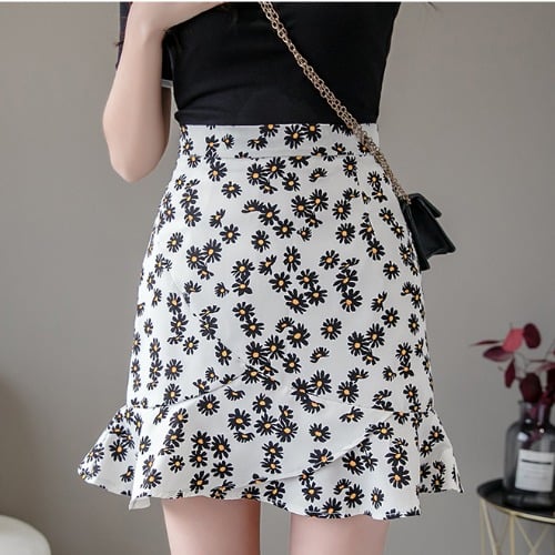 Irregular Small Daisy Skirt