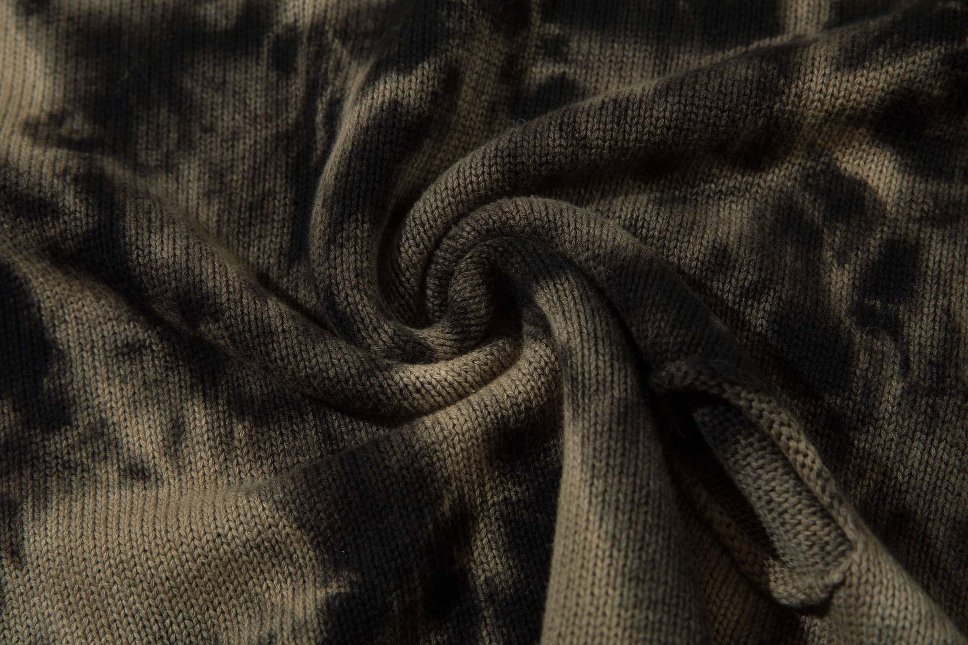 Sweater Image 13