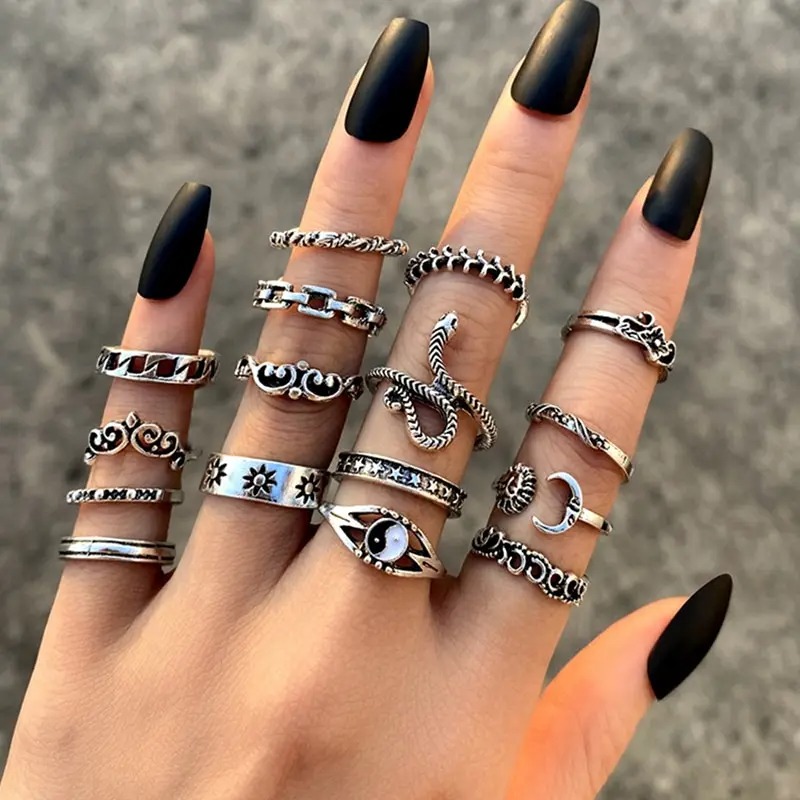 Retro Women's Black Drip Glazed Zircon Ring 6