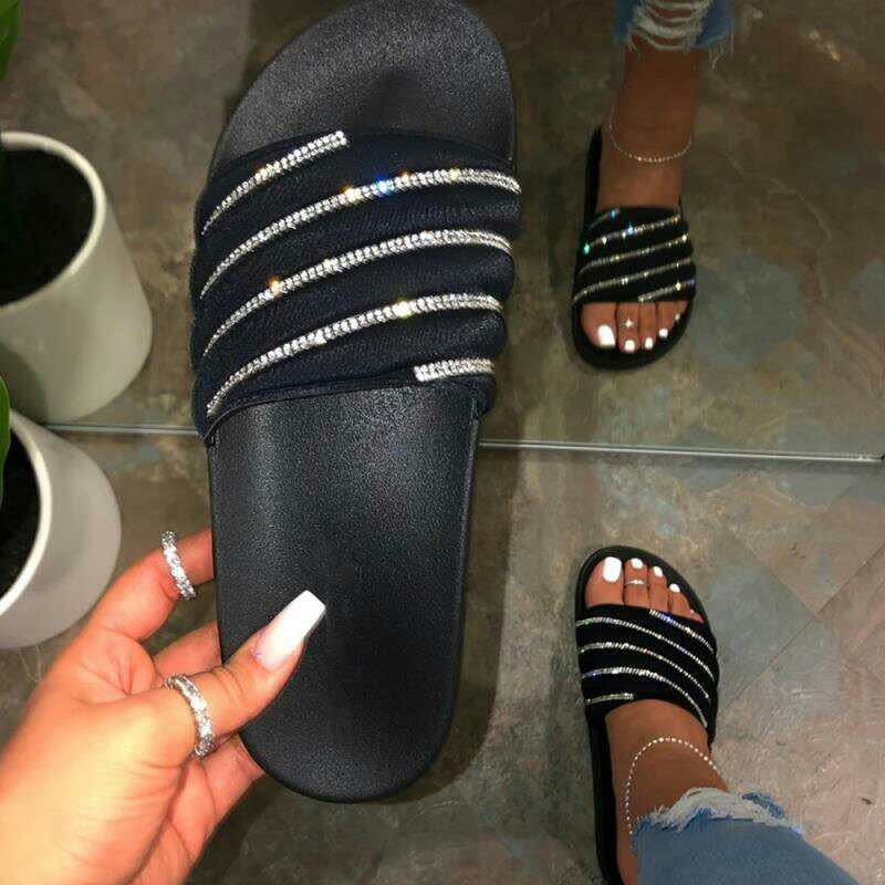 Women Sandals Image 4