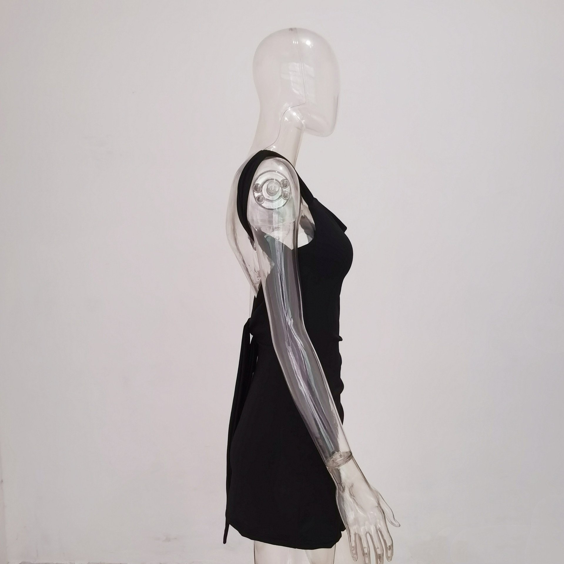 Stylish back view of the dress