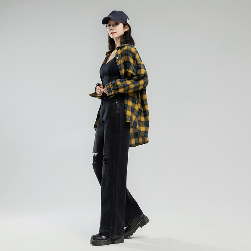 Women's Loose Jeans - Image 2