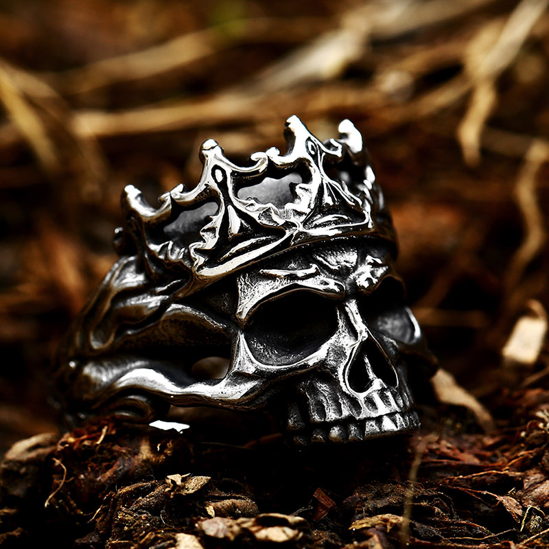 Punk Titanium Steel Skull Crown Ring Close-up