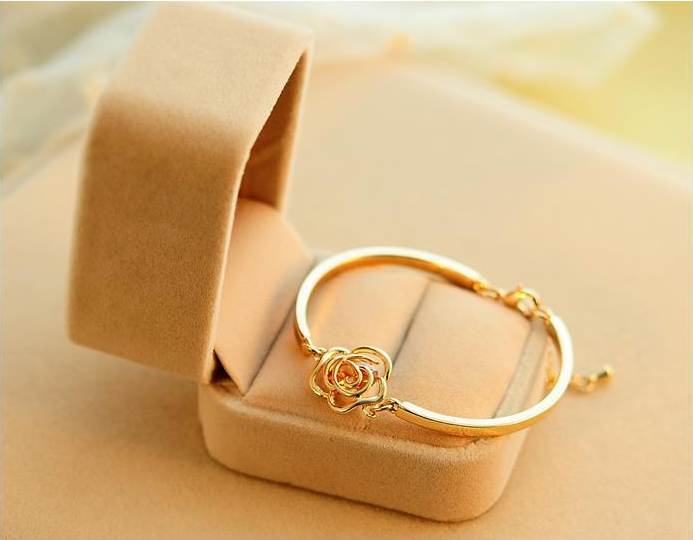 Stylish Women's Bracelet