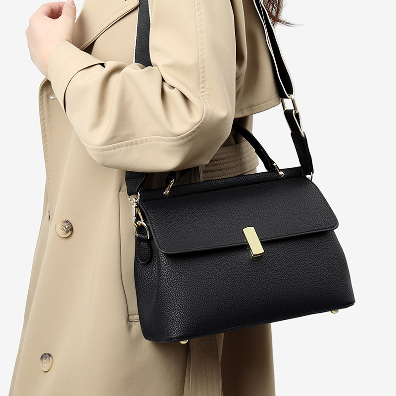 Single Shoulder Crossbody Handbag 1
