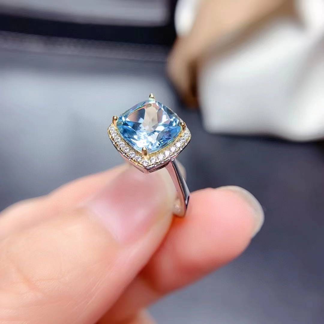 Natural Blue Topaz Ring Image 3