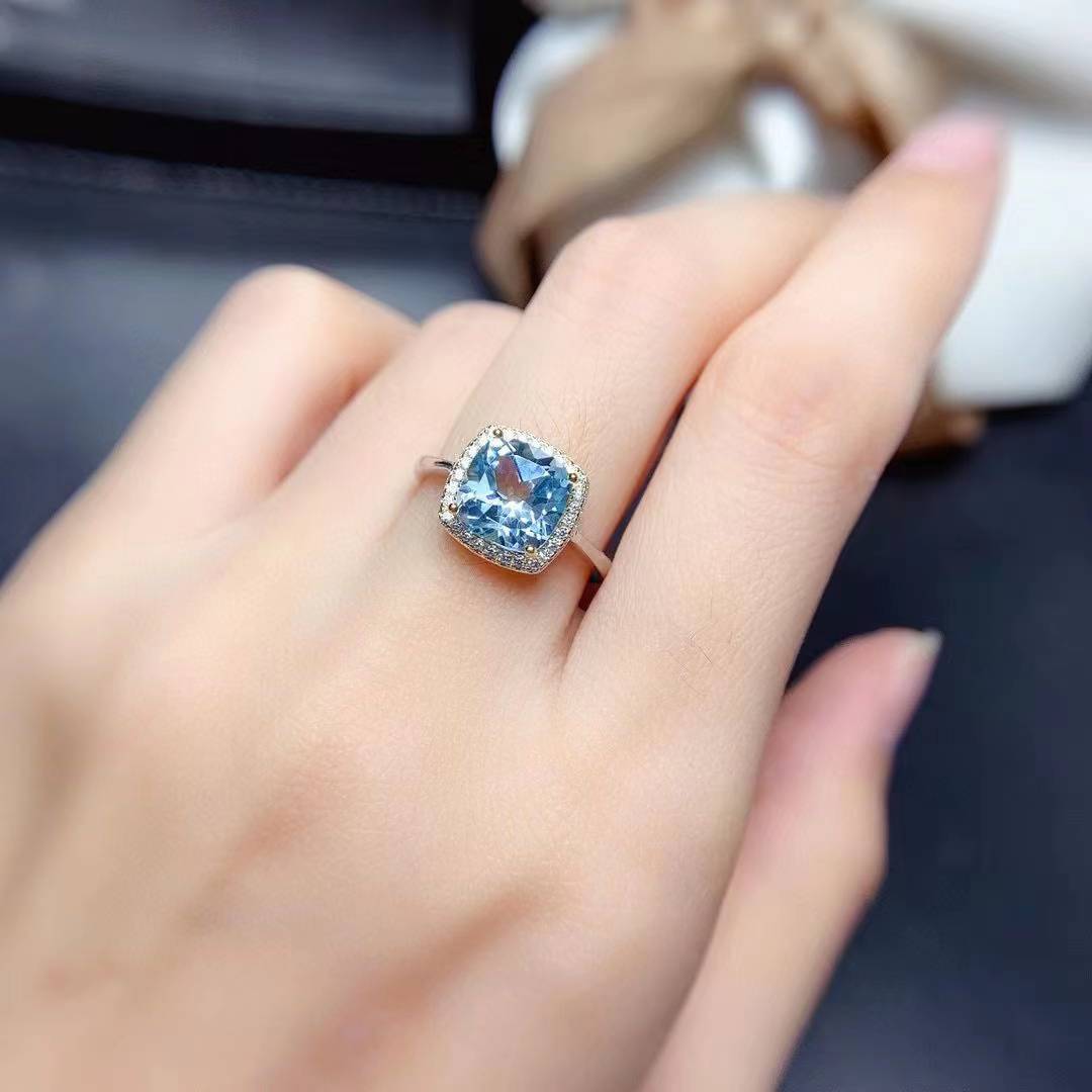 Natural Blue Topaz Ring Image 4