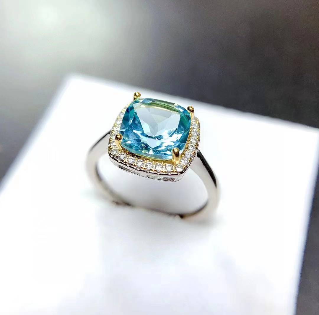 Natural Blue Topaz Ring Image 1