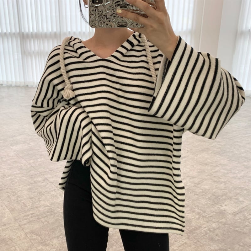 Women's Side Slit Long Sleeve Pullover Sweatshirt