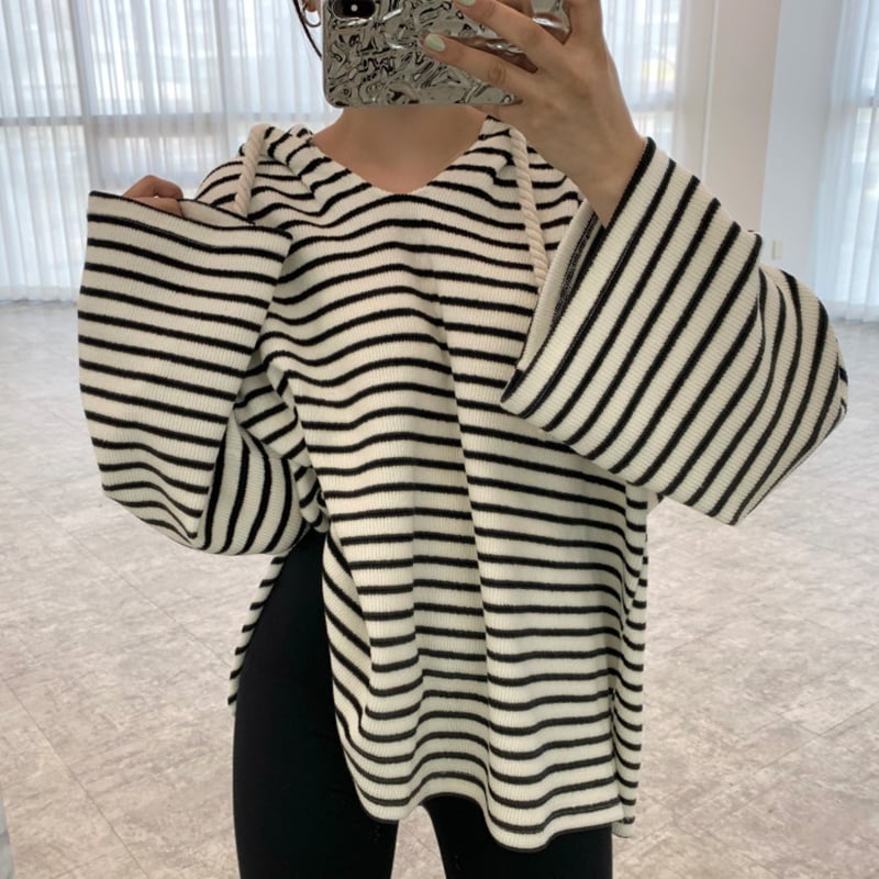 Women's Side Slit Long Sleeve Pullover Sweatshirt