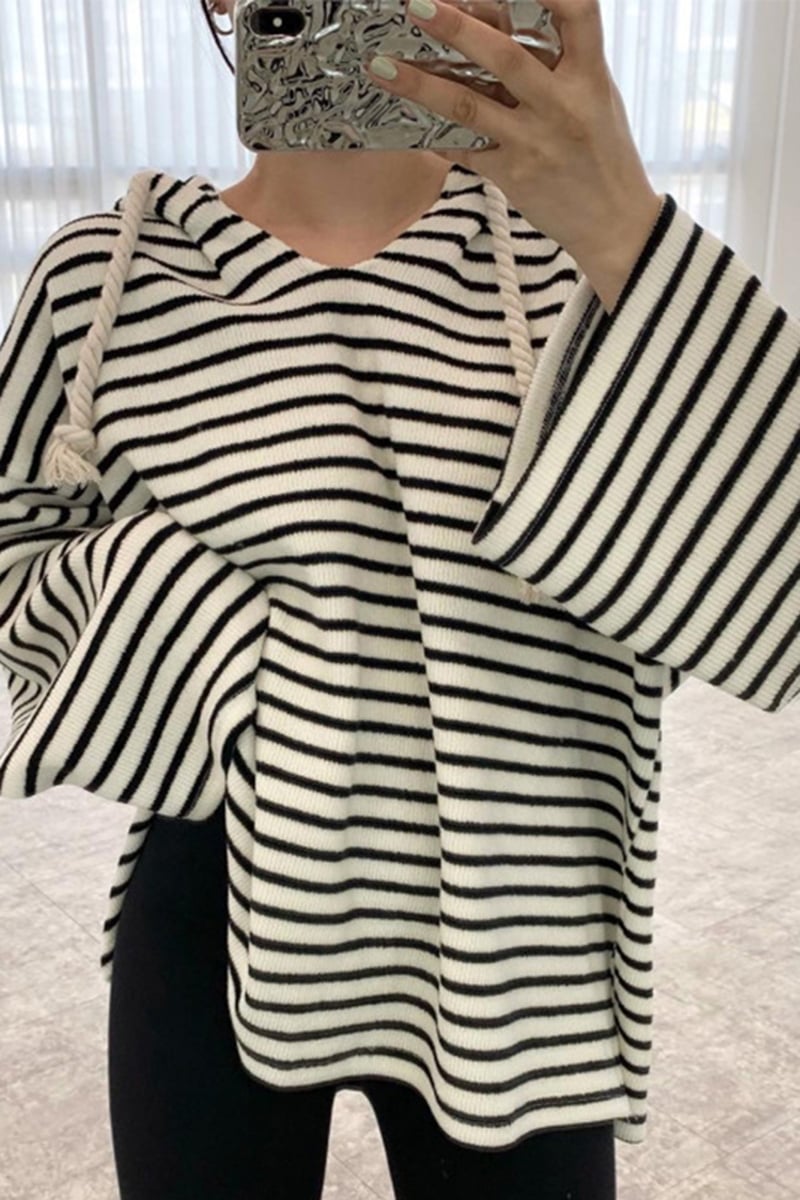 Women's Side Slit Long Sleeve Pullover Sweatshirt