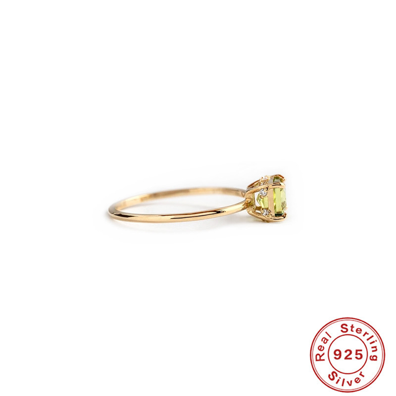 Fashion Classic Square Diamond Emerald Ring Image 2