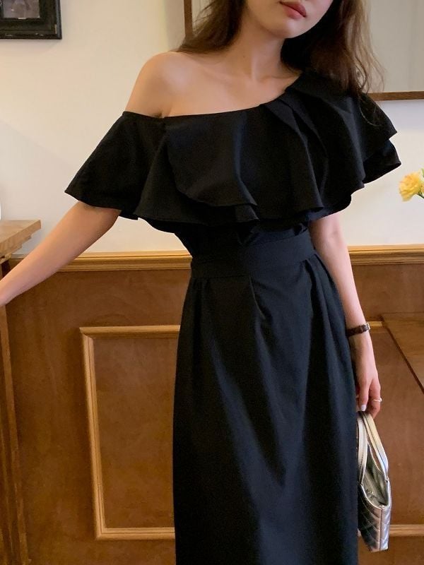 Elegant Dress - Image 1