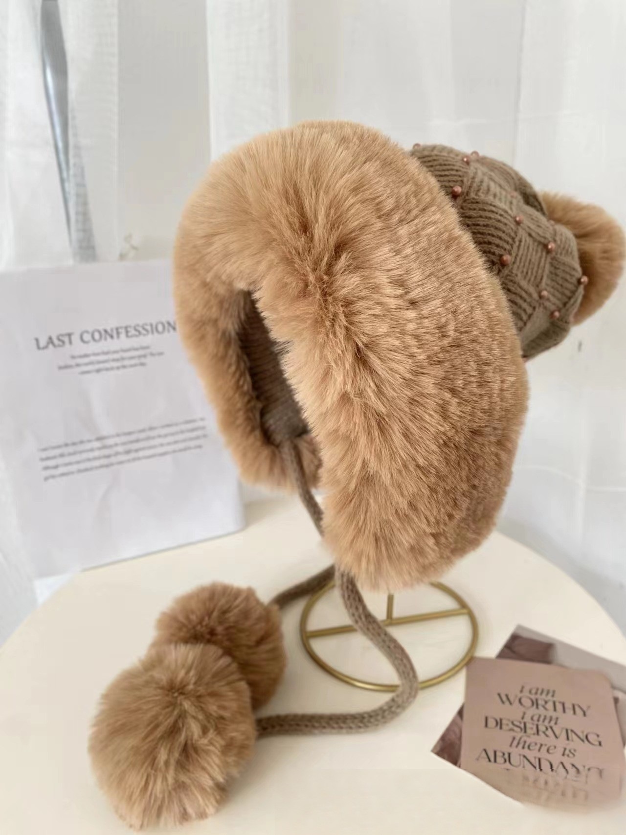 Knitted Hat Lifestyle Image