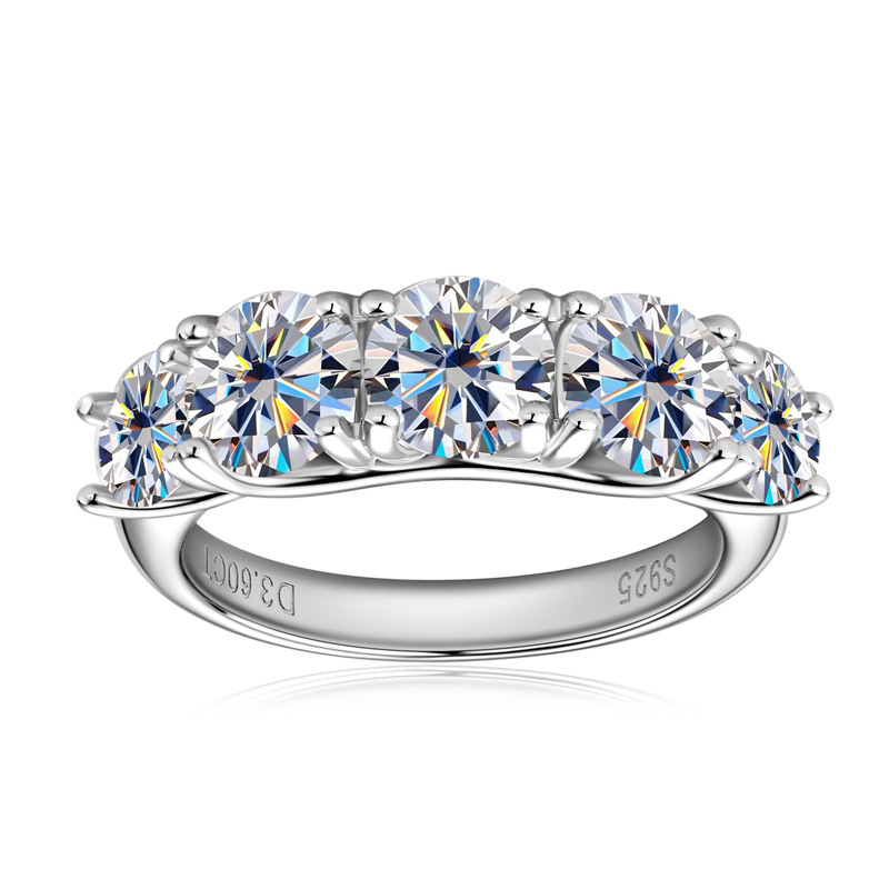 Lux Ins Style Moissanite Ring Image 4