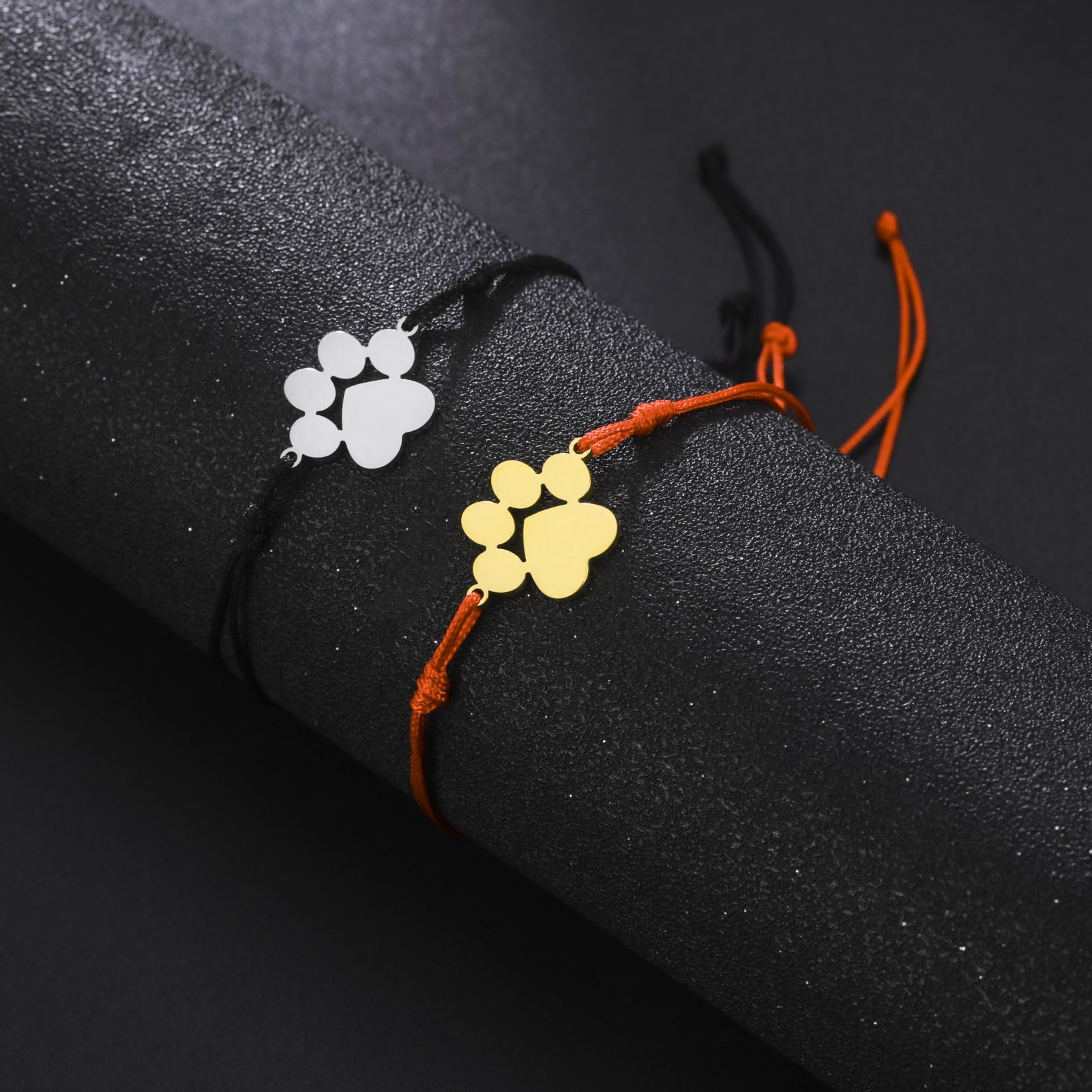 Paw Print Pendant Bracelet 1