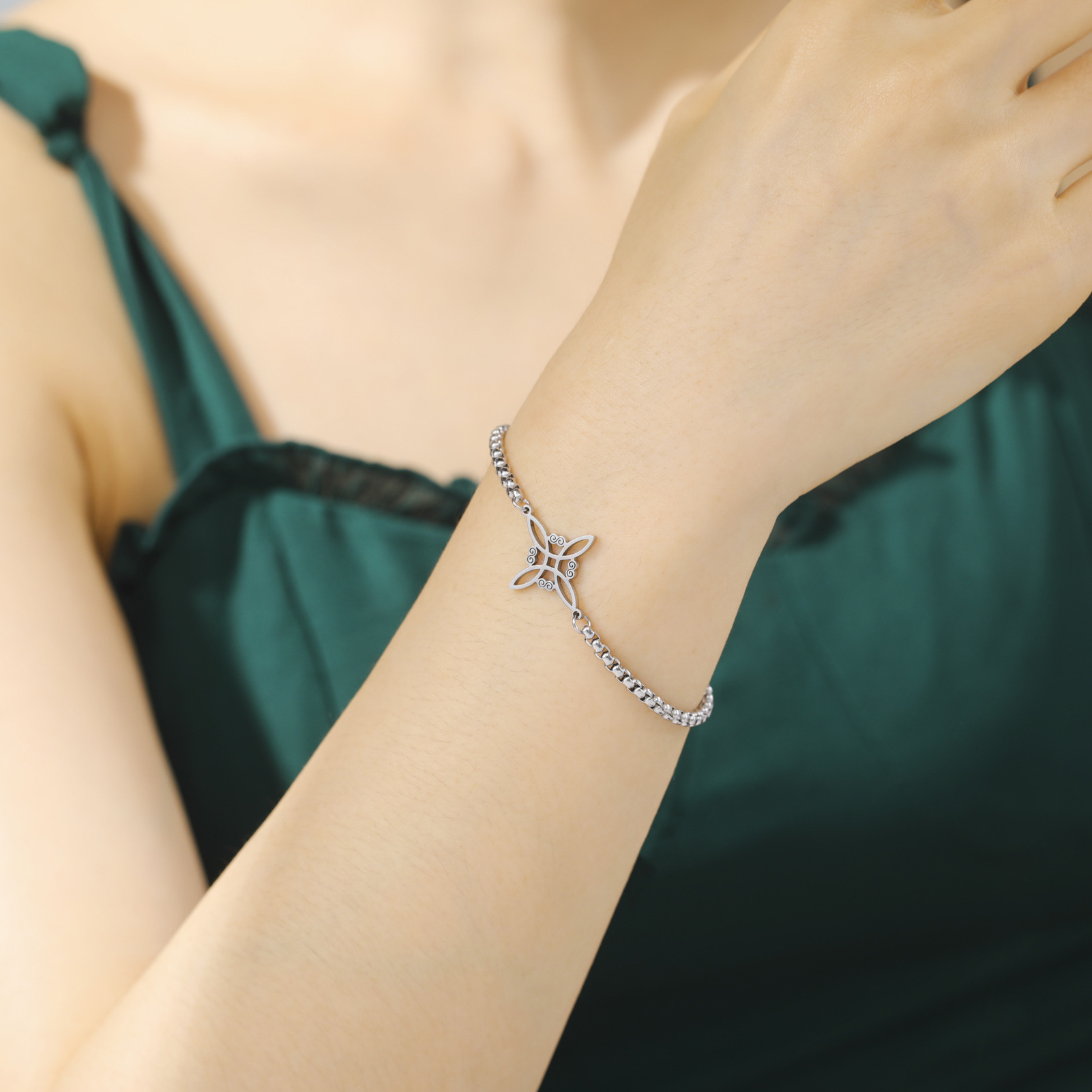 Bracelet supplier image 8