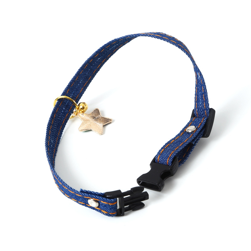 Pet collar in various colors