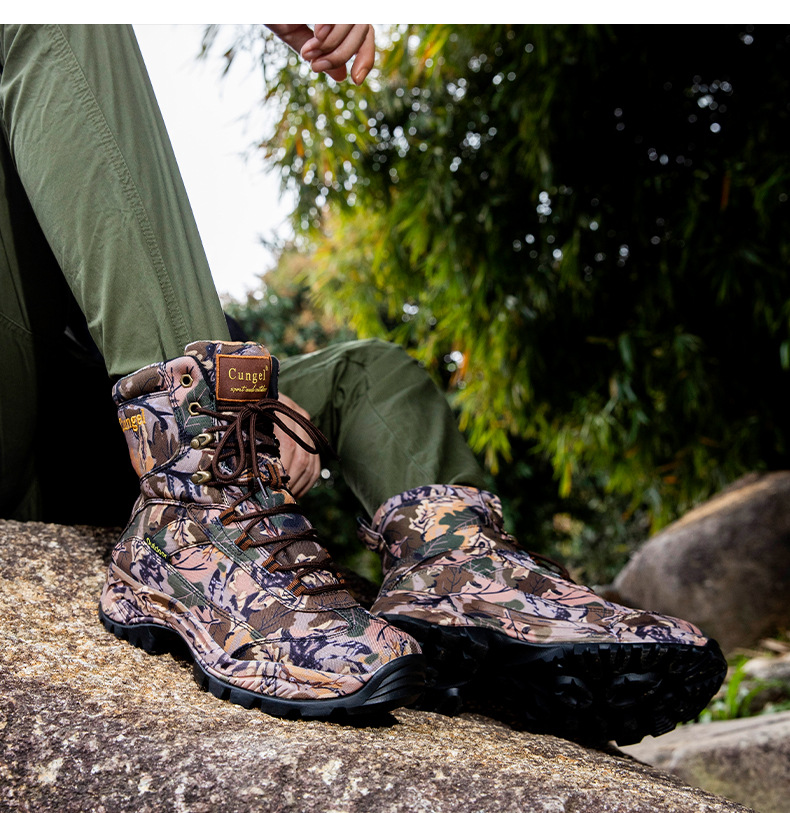 Men's Hiking Shoes - Image 3