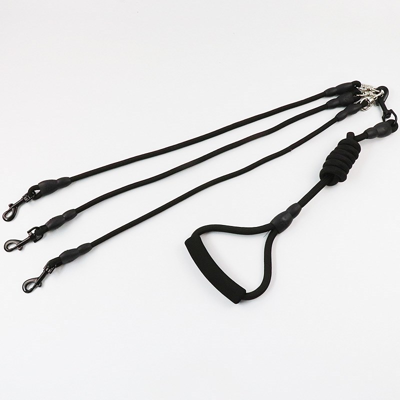One Drag Three Dogs Leash Image 3
