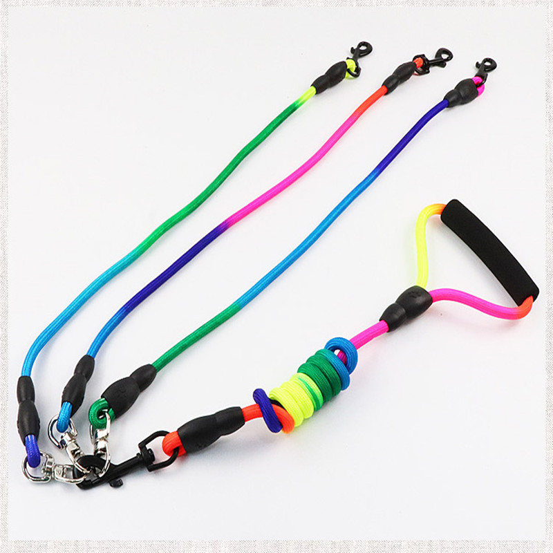 One Drag Three Dogs Leash Image 5