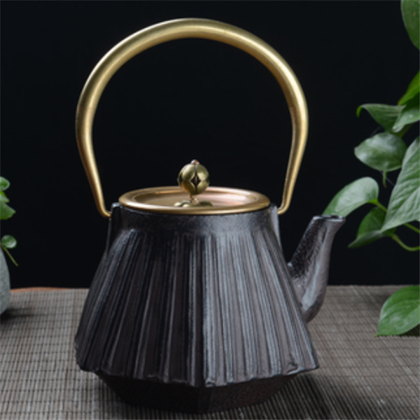 Copper Covered Iron Pot Image 3