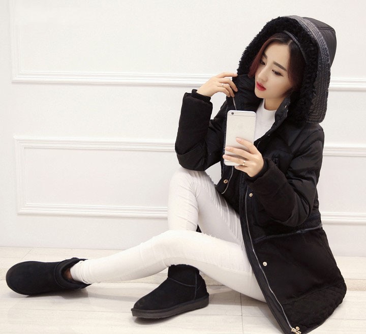 Women's Lamb Wool Coat Image 12