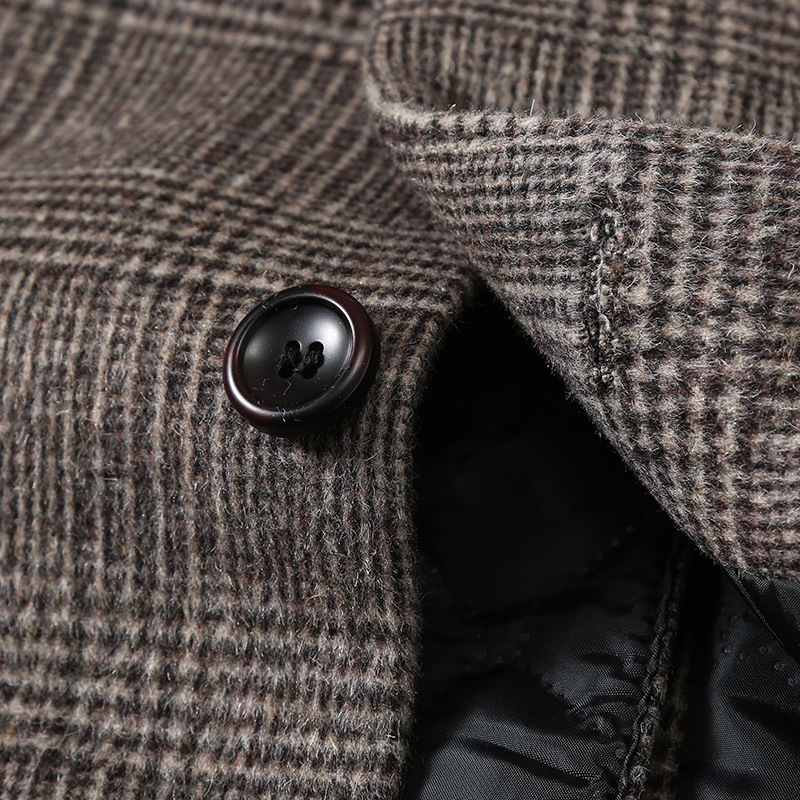 Heavy woollen overcoat - Image 4