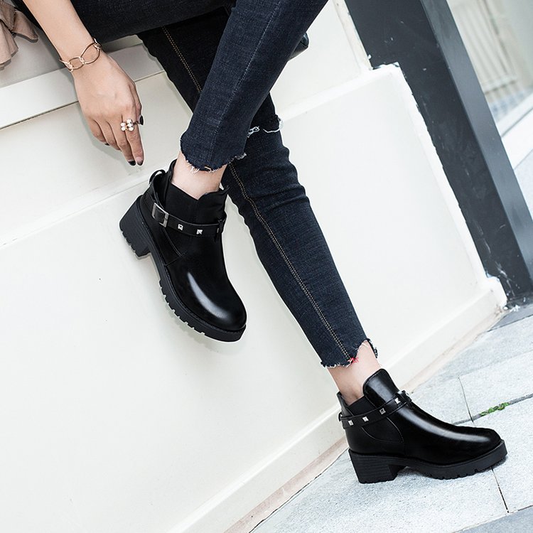 Women's Retro Belt Buckle Rivet Martin Boots Image 2