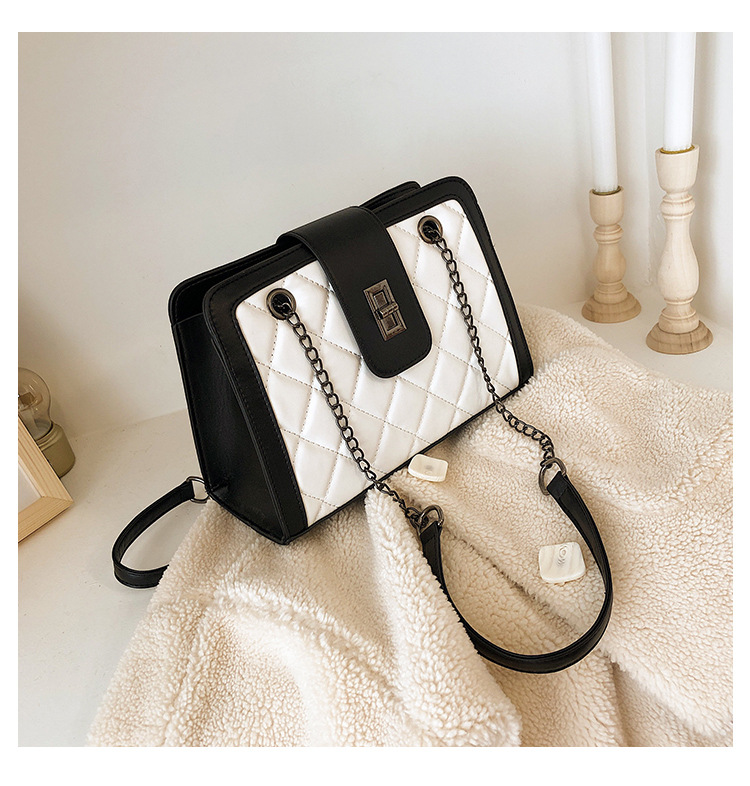 Xiaoxiangfeng Lingge Bag in Black